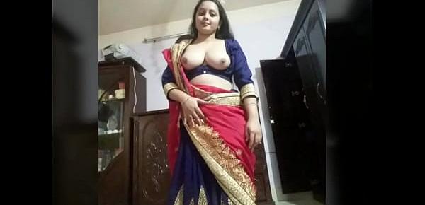  Hot Indian house wives and girlfriends pics